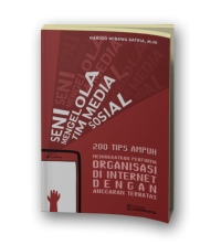 Image of Seni mengelola tim media sosial